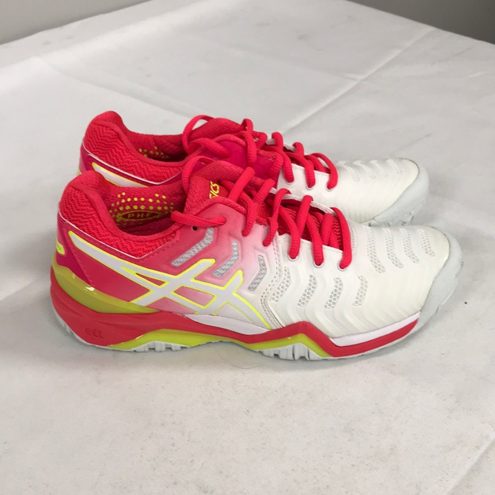 ASICS Womens Gel Resolution shoe size 6  US
